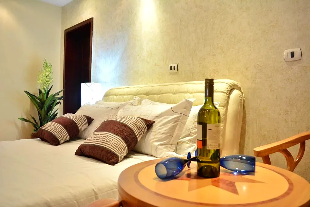 Guest room